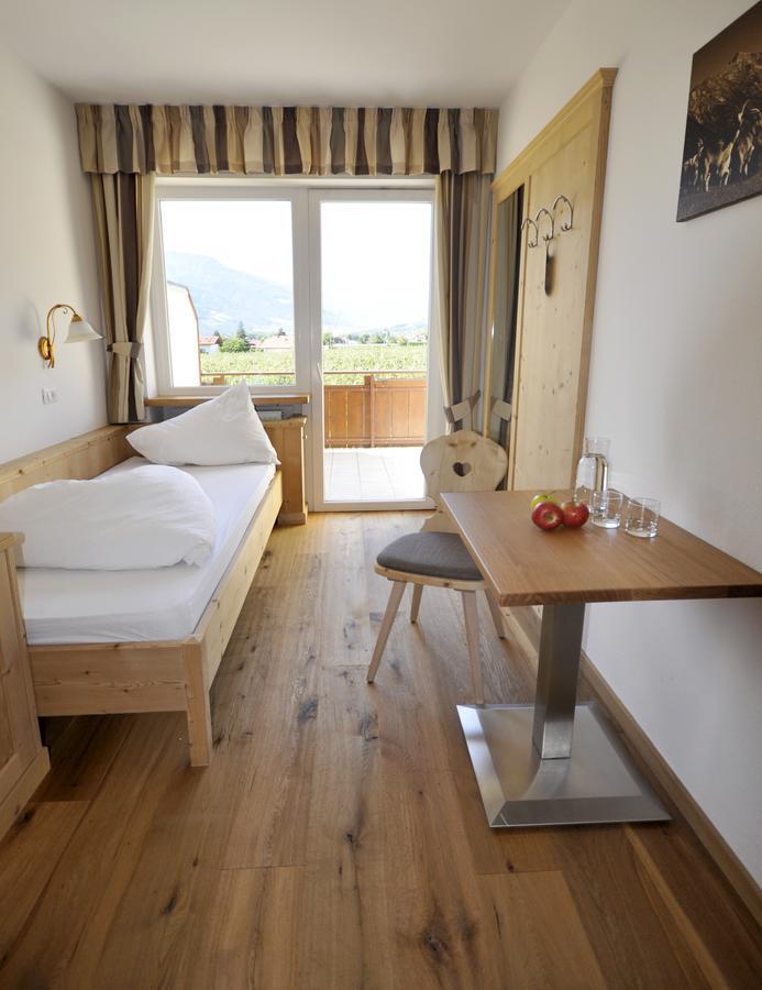 Single Room Balcony,641054637:JPEG